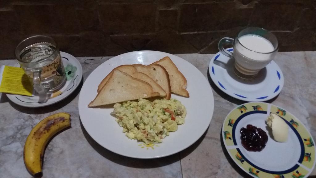 Hospedaje Dannita B&B Jipijapa Екстериор снимка